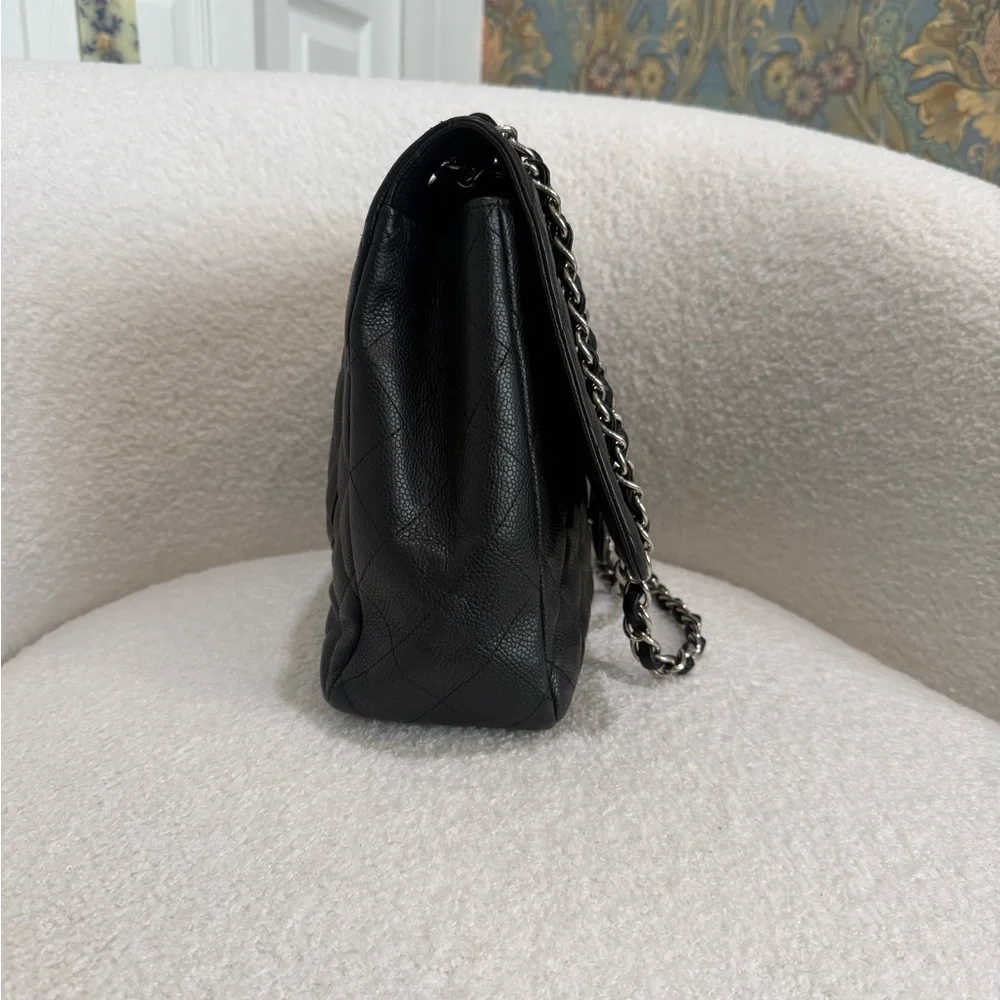 Chanel Black Caviar Maxi Classic Single Flap with Silver Hardware - Picture 5 of 16